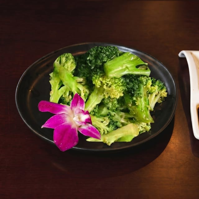 Garlic Broccoli.